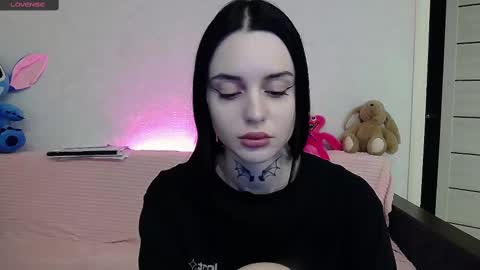 Snapshot of tayaavis chatting on 03.09.25 Taya online show from 03.09.25