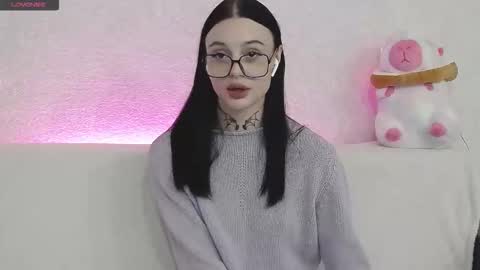 Snapshot of tayaavis chatting on 09.27.25 Taya online show from 09.27.25