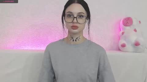 Snapshot of tayaavis chatting on 09.30.25 Taya online show from 09.30.25