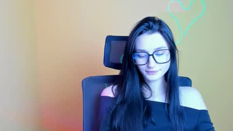 Taya online show from 11.24.25