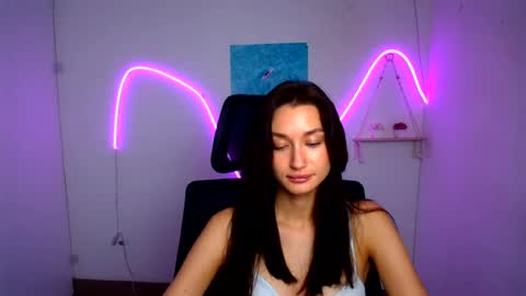 Snapshot of tayavibe chatting on 07.15.26 Taya online show from 07.15.26