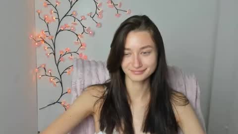 Snapshot of tayavibe chatting on 07.31.26 Taya online show from 07.31.26