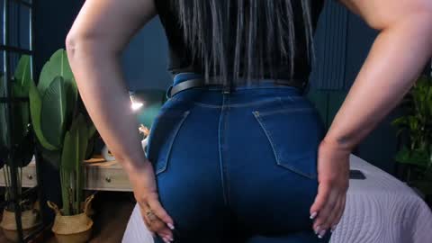 Taylor Bennet online show from 02.01.25