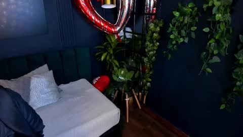 Taylor Bennet online show from 02.17.25