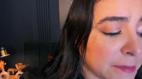 Taylor Bennet online show from 03.11.25