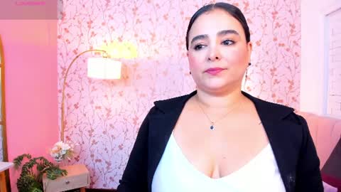 Snapshot of taylor_bennet chatting on 06.18.26 Taylor Bennet online show from 06.18.26
