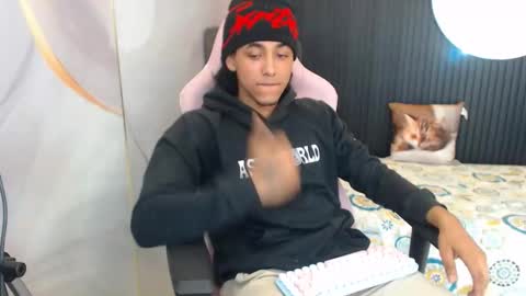 Taylor online show from 04.17.26