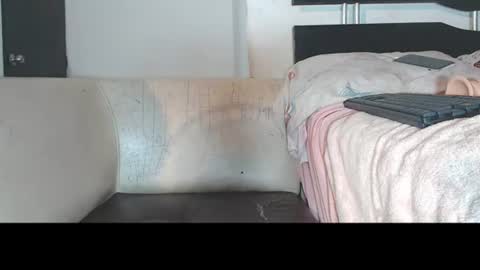 Snapshot of taylor_hot85 chatting on 07.17.26 taylor hot online show from 07.17.26