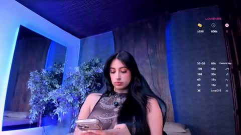 Snapshot of taylor_jonnees chatting on 02.04.26 Taylor Help me to get 100 thumbs up online show from 02.04.26