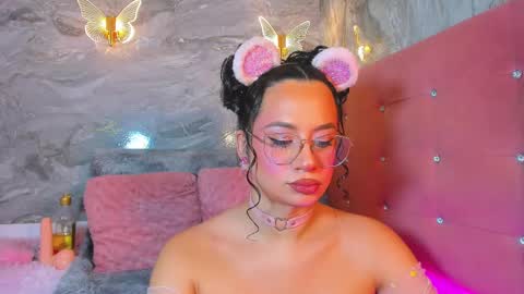 Taylor Sanz online show from 10.11.25