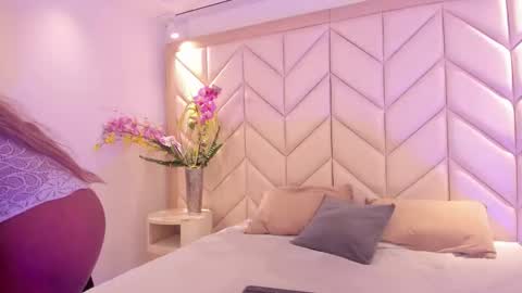 Taylor online show from 01.12.26