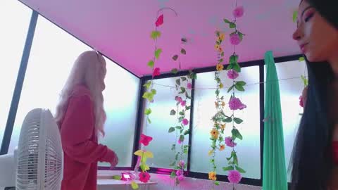 TAYLOR  online show from 10.31.25