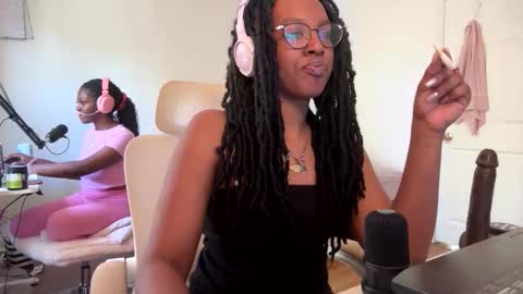 Snapshot of taylorsosweets chatting on 05.29.26 Taylor online show from 05.29.26