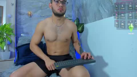 TAYLOR AND TAYLER online show from 01.12.26