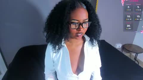 Snapshot of tayra_castle chatting on 07.16.26 Tayra online show from 07.16.26