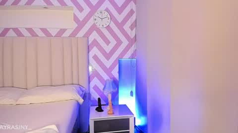 Snapshot of tayrasiny chatting on 04.18.26 Tayra horny for you online show from 04.18.26