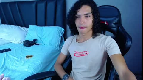 Tayron online show from 04.10.26