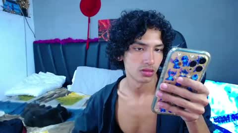 Snapshot of tayronx33 chatting on 05.27.26 Tayron online show from 05.27.26
