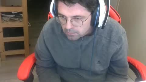 Snapshot of tchecky2 chatting on 02.19.25 tchecky2 online show from 02.19.25