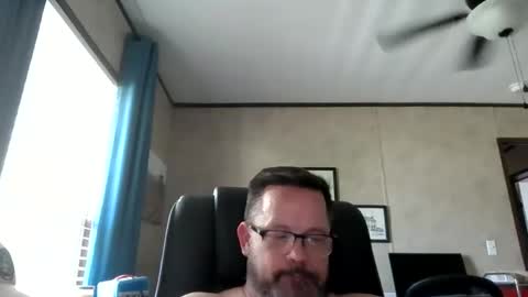 Snapshot of tdhawk87 chatting on 04.27.26 tdhawk87 online show from 04.27.26