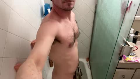 Snapshot of tdogschwill chatting on 02.11.25 tdogschwill online show from 02.11.25