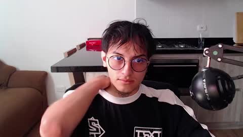 Snapshot of te0__0 chatting on 04.15.26 Teo independent model online show from 04.15.26