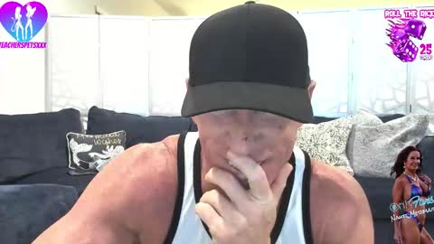 Snapshot of teacherspetsxxx chatting on 12.19.25 THE TEACHERS PETS online show from 12.19.25