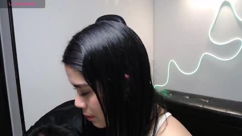 DYNAMITE DUO69 online show from 02.11.25