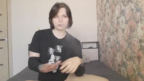 Snapshot of tearjuly chatting on 05.17.26 July online show from 05.17.26