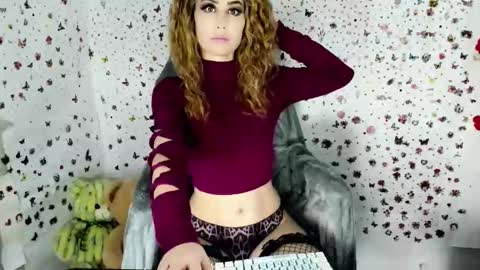 Snapshot of tease_tammy chatting on 05.10.26 ASK Me online show from 05.10.26