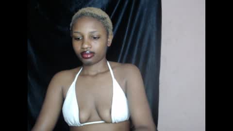 Snapshot of teasexkitty chatting on 07.15.26 teasexkitty online show from 07.15.26