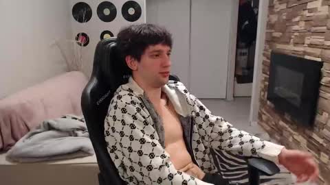 Teddy online show from 11.25.25