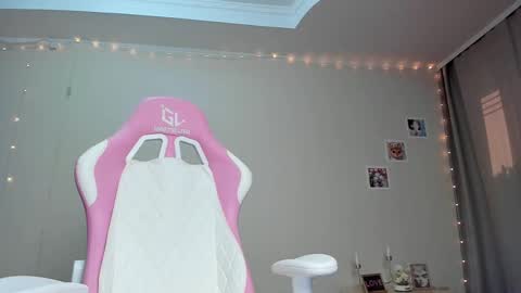 Snapshot of teeencutee chatting on 02.17.25 Monika --------------2  stream 700 GMT day online show from 02.17.25