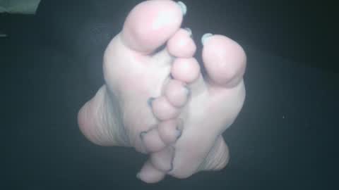 Viv West online show from 01.03.25