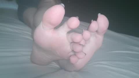 Viv West online show from 02.04.25