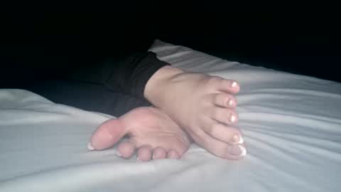 Viv West online show from 09.23.25