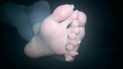 Viv West online show from 10.02.25