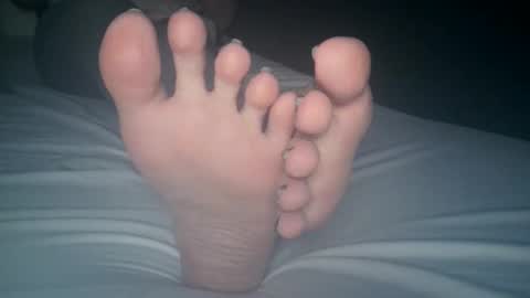 Snapshot of telegram1030 chatting on 02.10.26 Viv West online show from 02.10.26