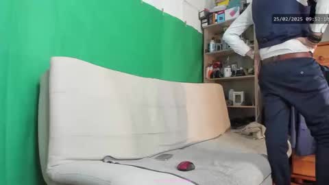 Virg Lszl online show from 02.25.25