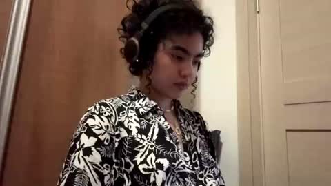 Snapshot of temekabrookens chatting on 06.23.26 Kelly online show from 06.23.26