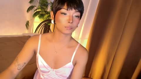 Snapshot of temptation_ashley chatting on 06.18.26 temptation_ashley online show from 06.18.26