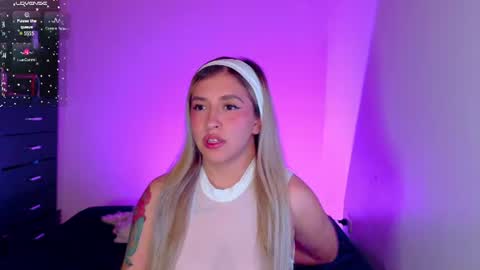 Snapshot of temptationsweet__ chatting on 06.23.26 Sara online show from 06.23.26