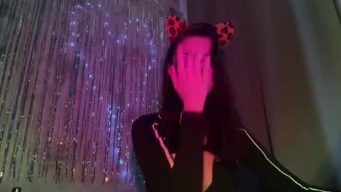 Snapshot of temptingvision chatting on 12.21.25 temptingvision online show from 12.21.25