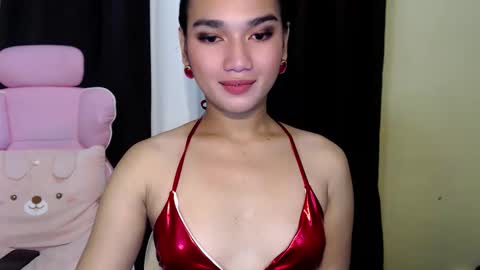 Snapshot of temtaionoflust chatting on 05.16.26 TransGoddessZhandria online show from 05.16.26