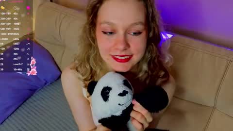 Snapshot of tender__beauty chatting on 03.27.26 Hey Im Aneta online show from 03.27.26