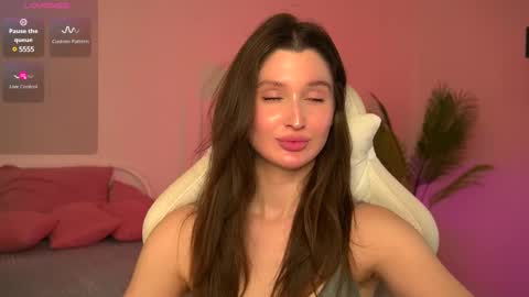 Snapshot of tender_babyy chatting on 02.21.25 Sexy girl Li online show from 02.21.25