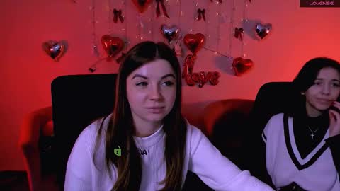 Snapshot of tender_louise chatting on 02.13.26 ur Louise online show from 02.13.26