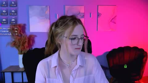 ur Louise online show from 03.08.26