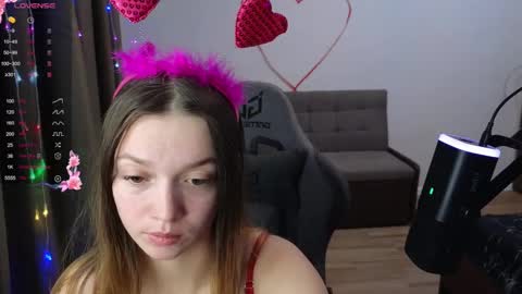 Tender Mia online show from 02.16.25