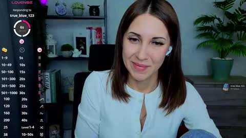 Snapshot of tendermist chatting on 02.06.26 Nelly online show from 02.06.26